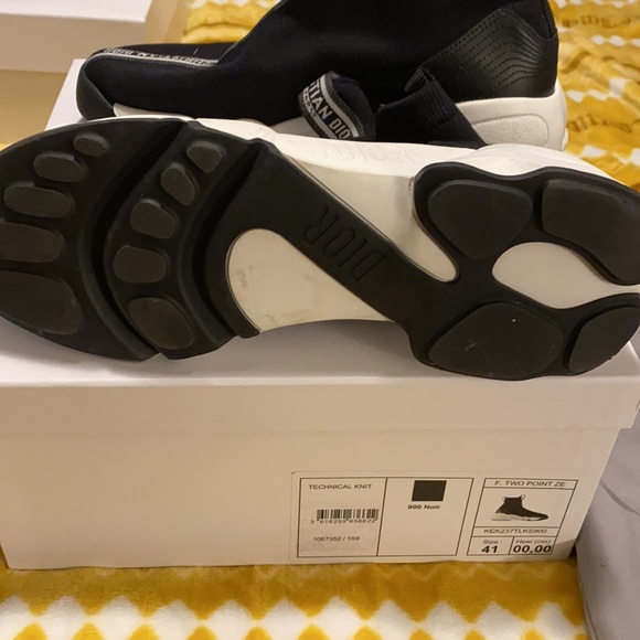 Dior runners cute just too big for me… barely worn - Picture 3 of 4